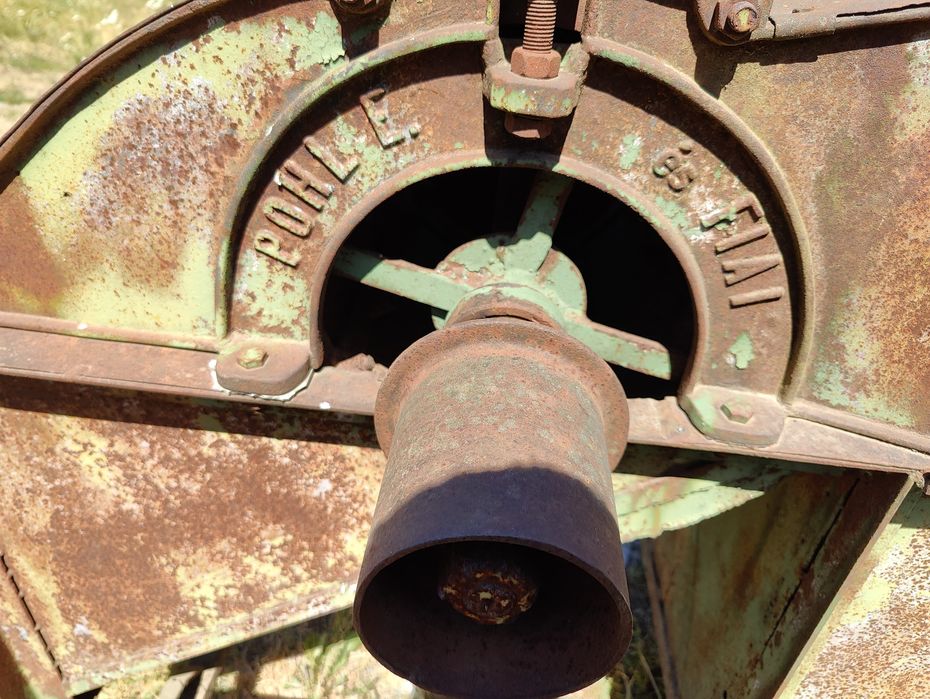 Vând batoza funcțională de colecție