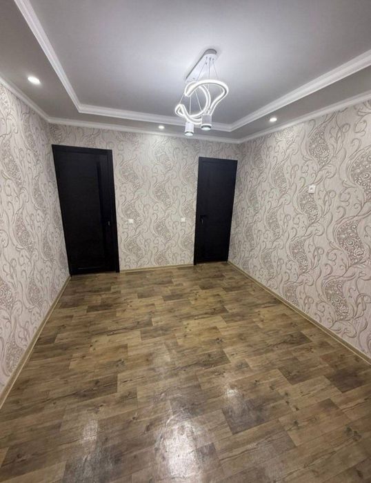 Срочно однокомнатная квартира продаётся на янги хаётском районе сергел