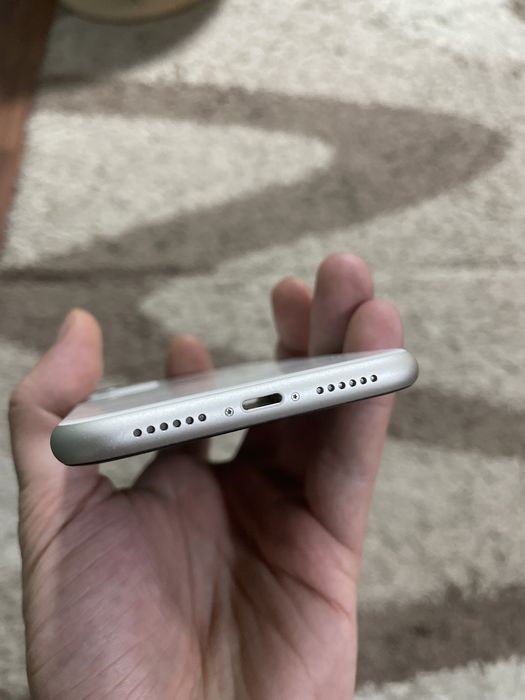 iPhone 11 128gb пол года