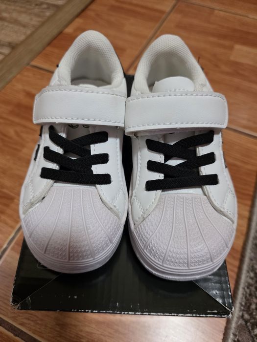 Adidasi Mickey Mouse