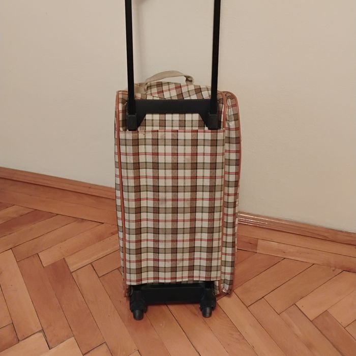 Geantă de voiaj tip troller