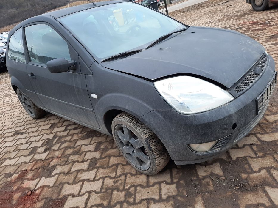 Elemente Caroserie Ford fiesta 1.3i Sport 2+1 uși An 2005