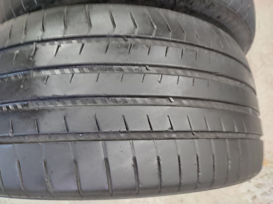 Продам комплект резины 245/40/17