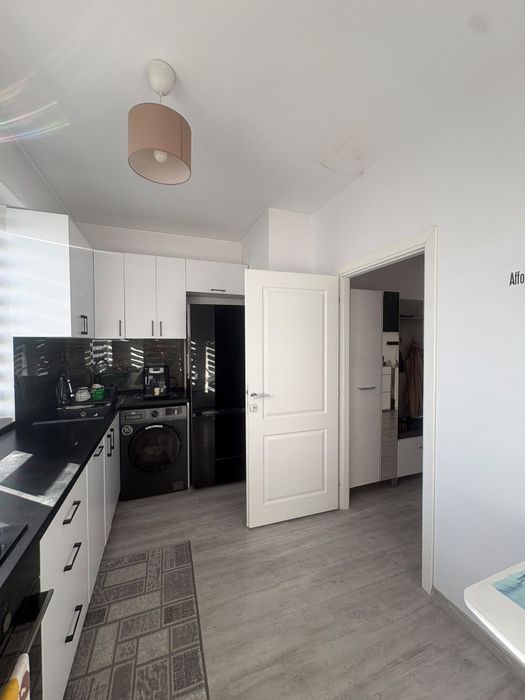 Apartament 3 camere de vanzare, 80 mp + loc parcare – Breazu