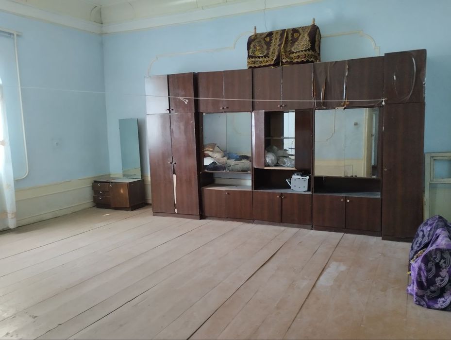 Cholishda uy sotilodi