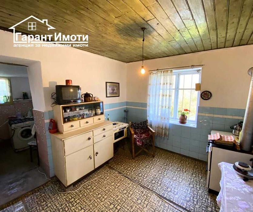 Продава къща - с. Ловнидол, общ. Севлиево