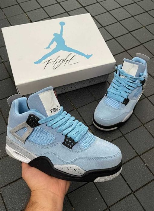 Jordan 4 RETRO University Blue - Full Box