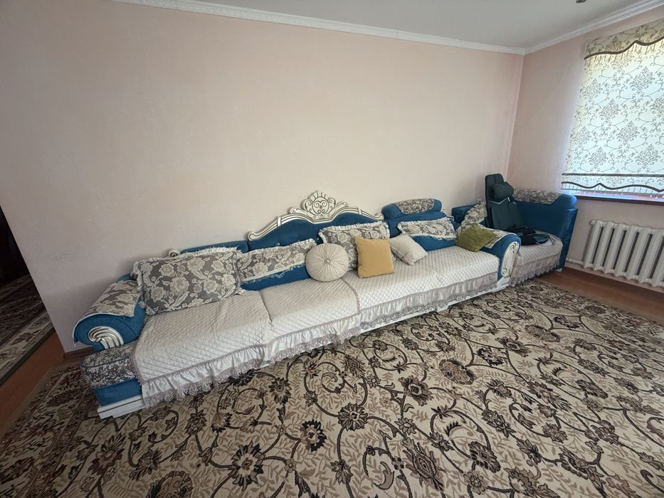 Продам диван в отличном состоянии