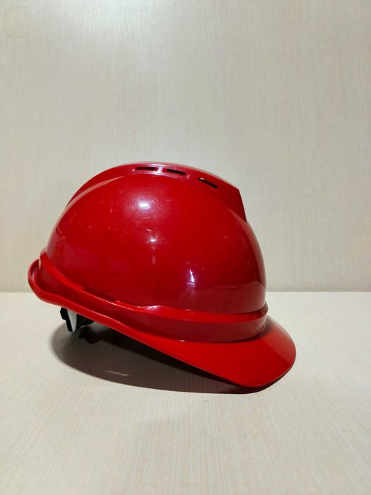 Каски на продажу