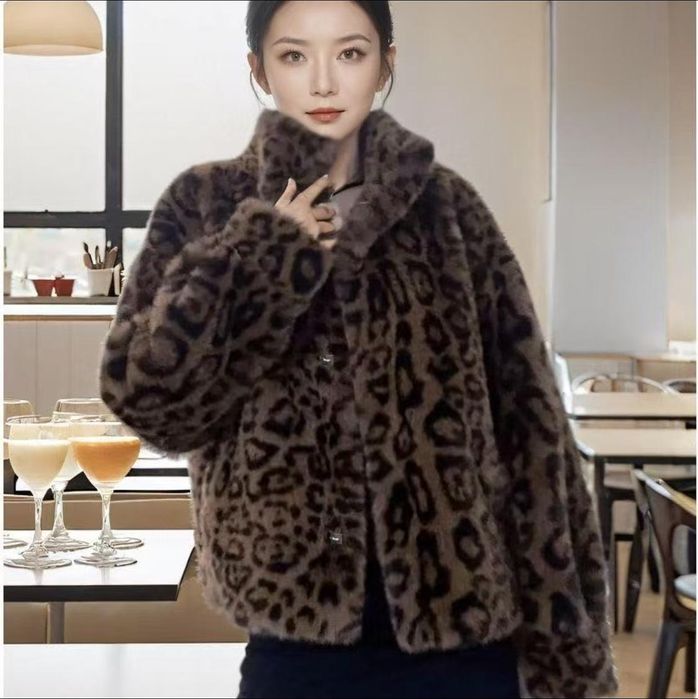 Продам шубы новые