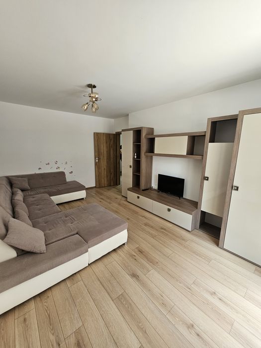 Proprietar Inchiriez apartament doua camere Maurer