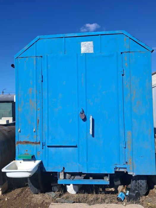 Вогончик военый на колесах