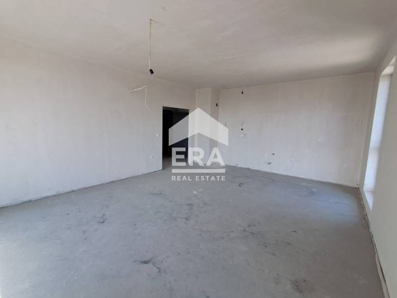 Продава се Двустаен апартамент в Варна, Левски - 87 кв.м за 1050 €/кв.м - Снимка #6