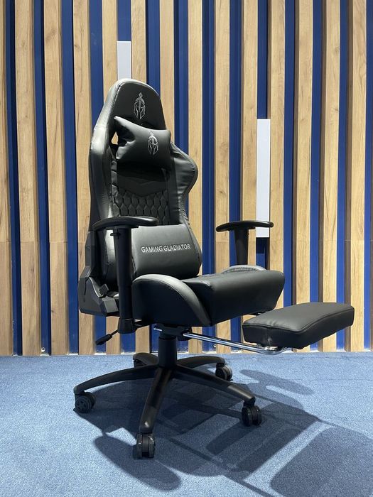 Игровое кресло компьютерное кресло:- Эргоном.форма и спортивный дизайн