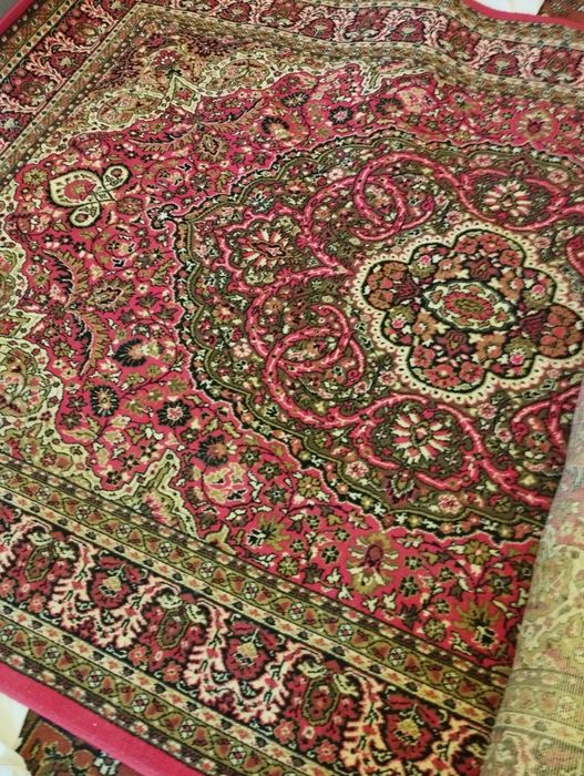 Продаются ковры ,советского производства,абсолютно новые