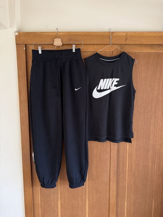 Nike оригинално овувърсайз долнище с подарък топ