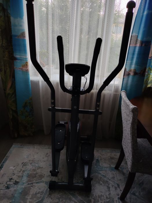 Эллиптический велотренажёр