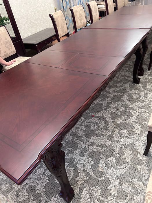 Продам комплект столов