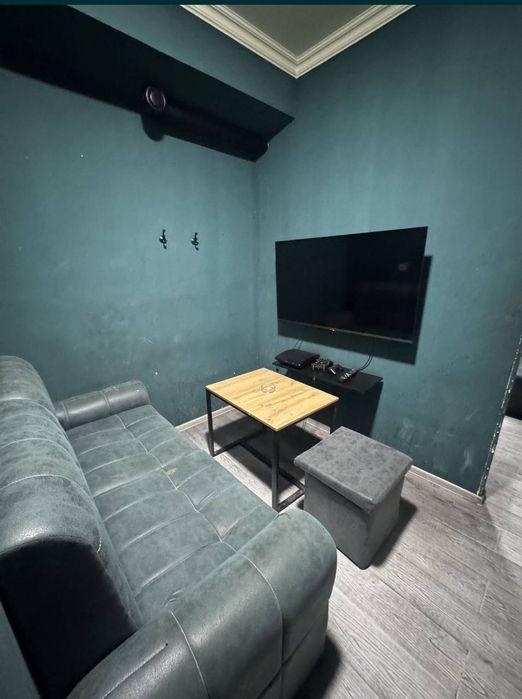 Mebel divan stolari blan sotladi 6 ta ugaloq 6 ta stol