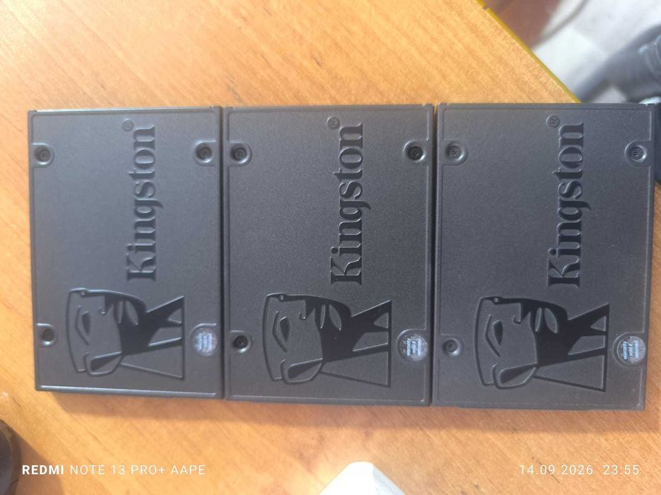 SSD Kingston 480GB, 2.5 в наличии 3 штук. С малым пробегом.