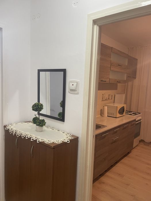 Inchiriez apartament cu 2 camere