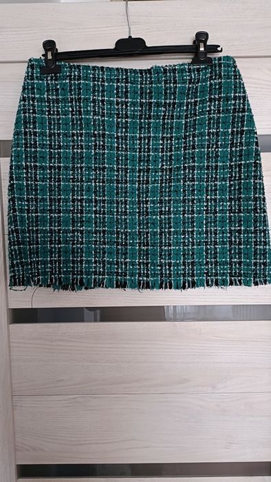 Vând fusta groasa C&A mărime 40