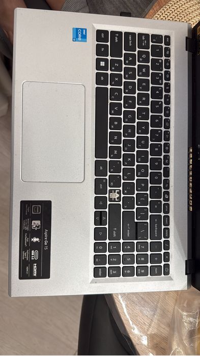 Срочно продаю ноутбук