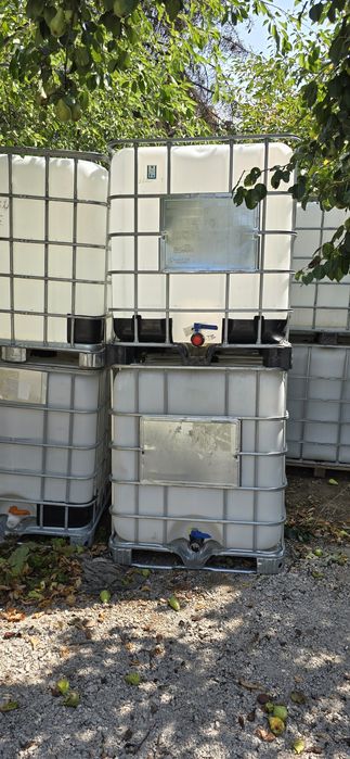 Бидони , цистерни кубче 1000 литра 1 тон