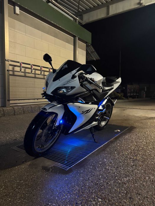 Yamaha yzf R 125