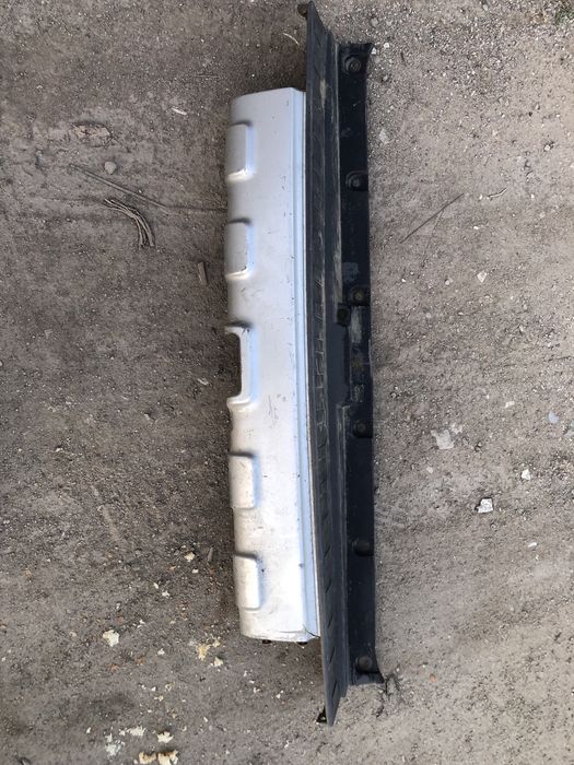 Центр заднего бампера Тойота 4runner