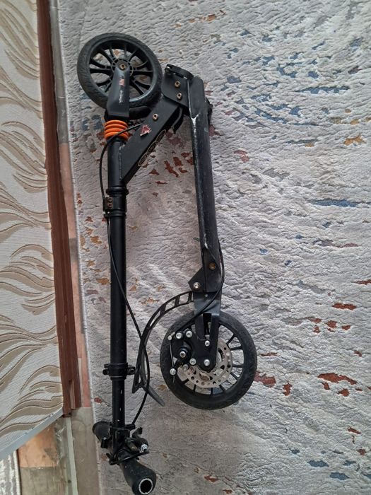 Продам самокат в хорошем состоянии