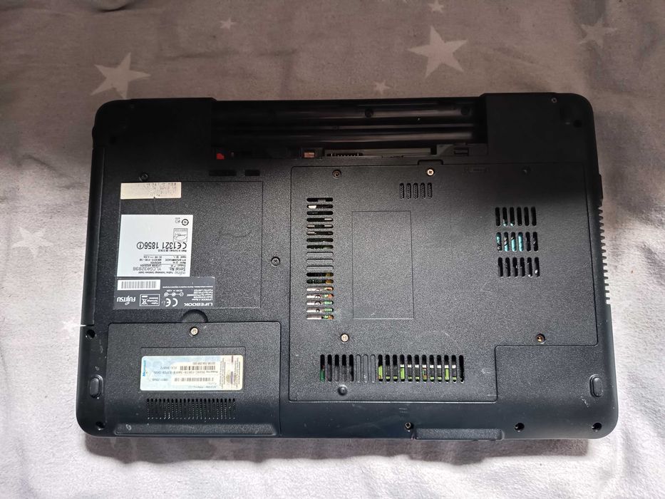 Laptop light gaming, Fujitsu Lifebook AH530, Core i5 480m, Radeon HD 5650, ram 8gb ddr3