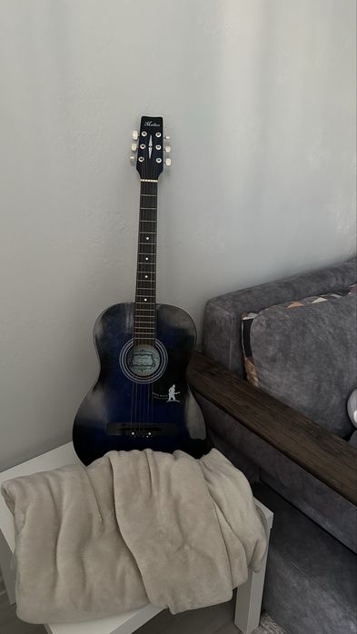 Гитара акустическая