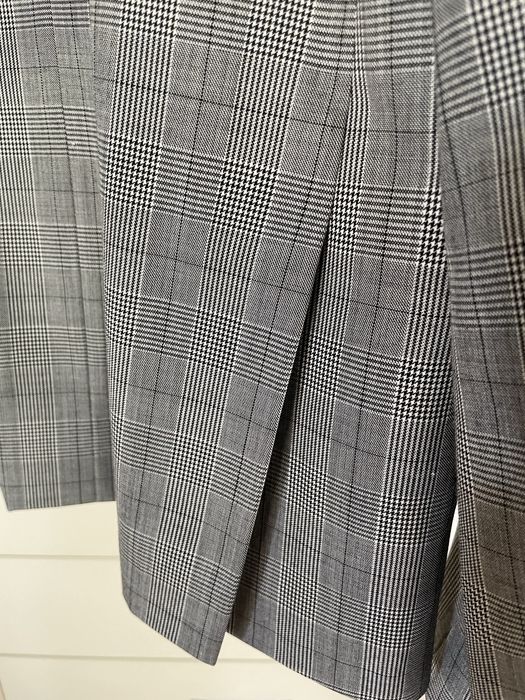 елегантно карирано сако