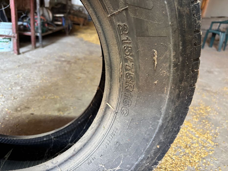 Гуми 4 броя 215/75 r16c