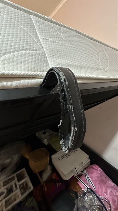 Продам кровать с матрасом срочно