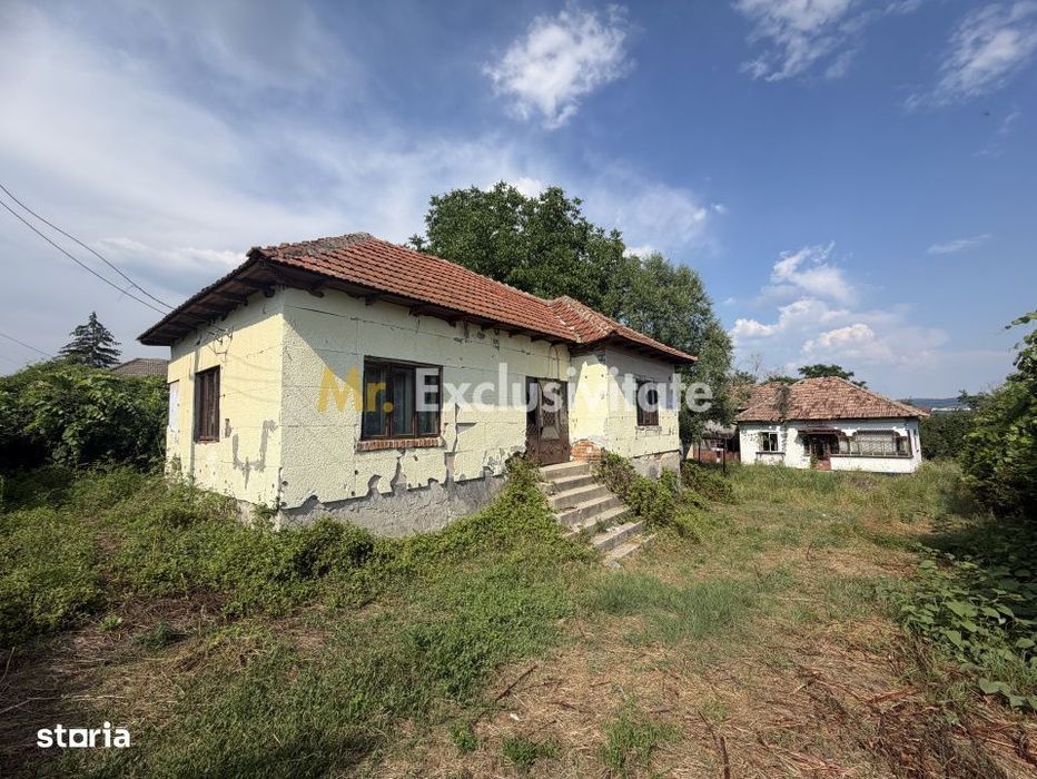 Casă bătrânească + teren 1.032 mp, Purcăreni, Argeș