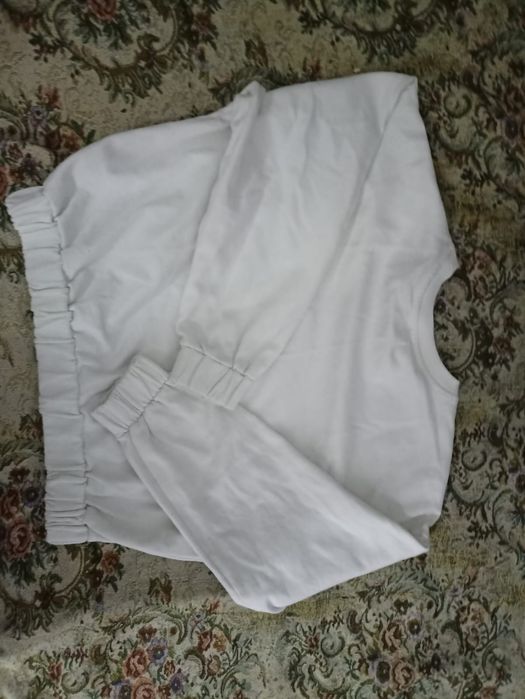 Свитшот для девочек , в белом цвете