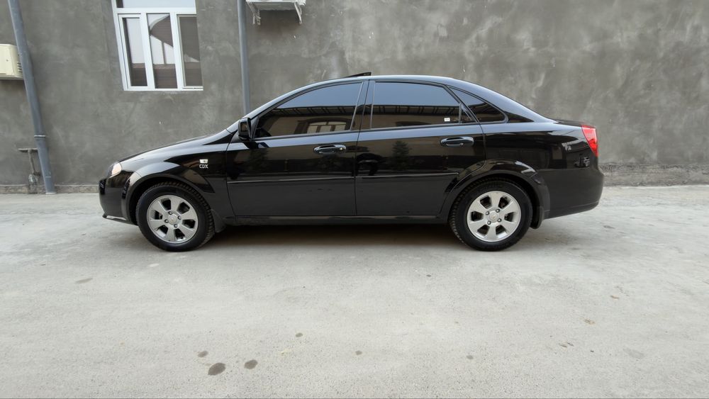 Jentra 2023 toza qora rang