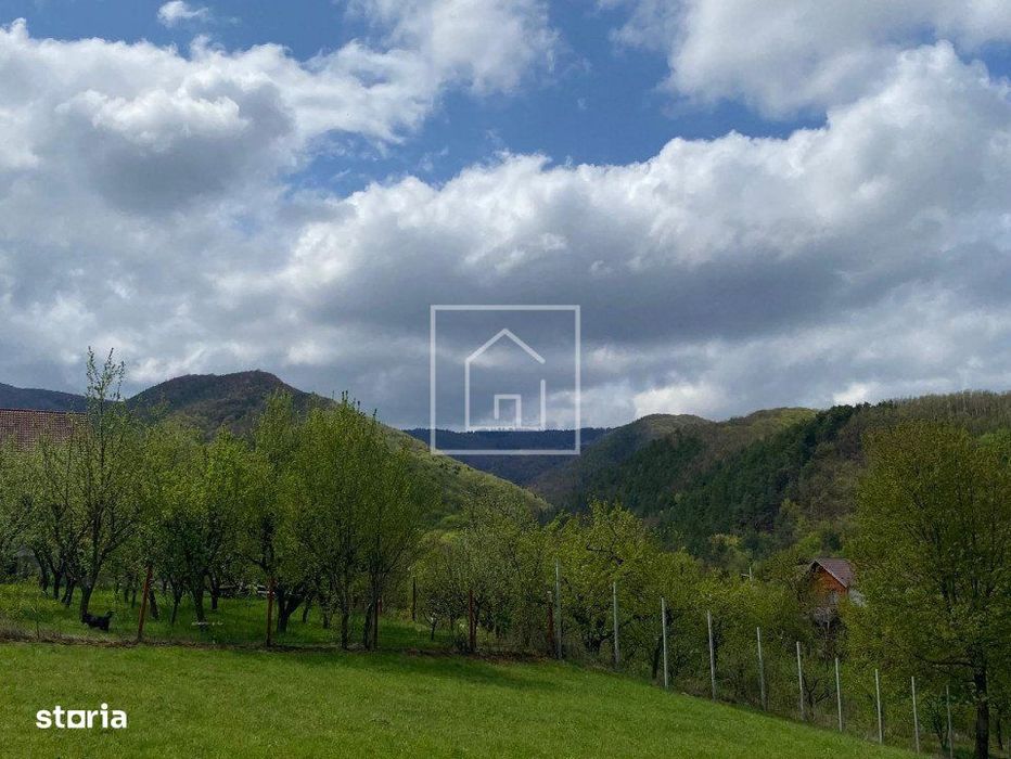 Teren 1200 mp intravilan, deschidere 35 m, utilitati si view munti