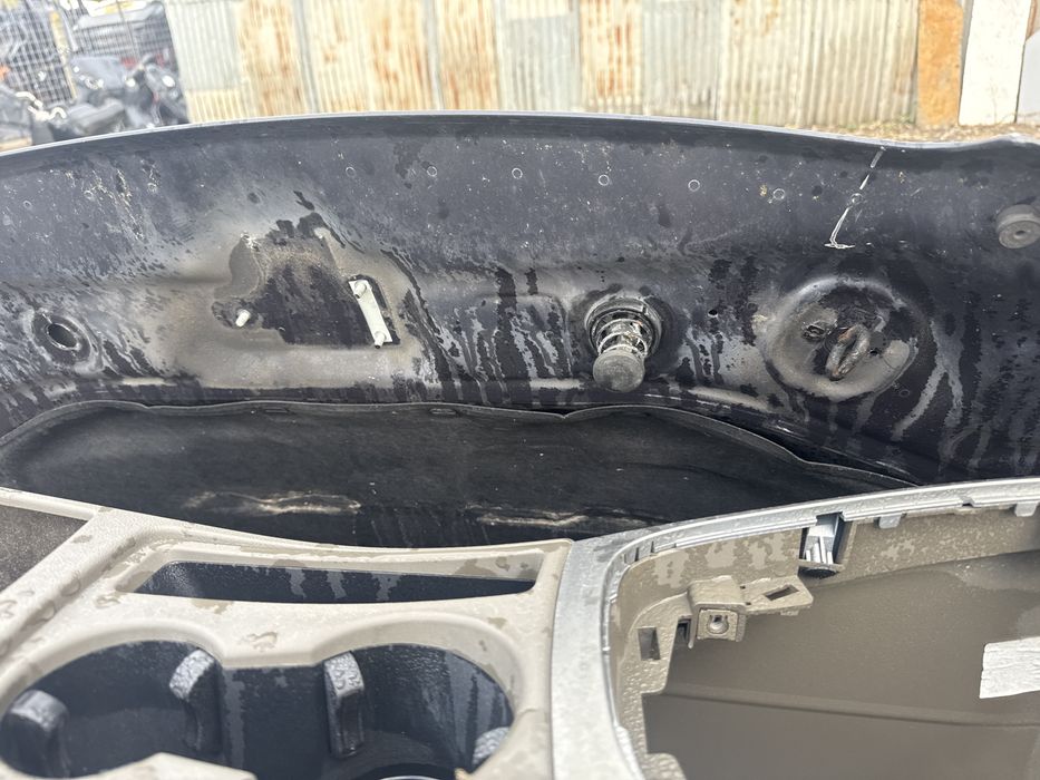 Преден капак Audi A8 D3 голям катинар