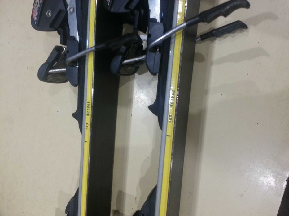 Ски  комплект със автоматите .