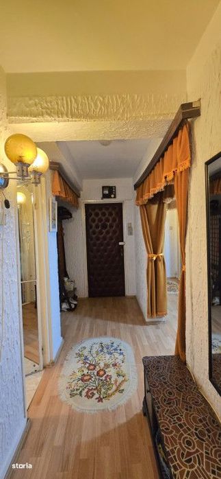 Apartament 4 camere, 83 mp, zona Vest