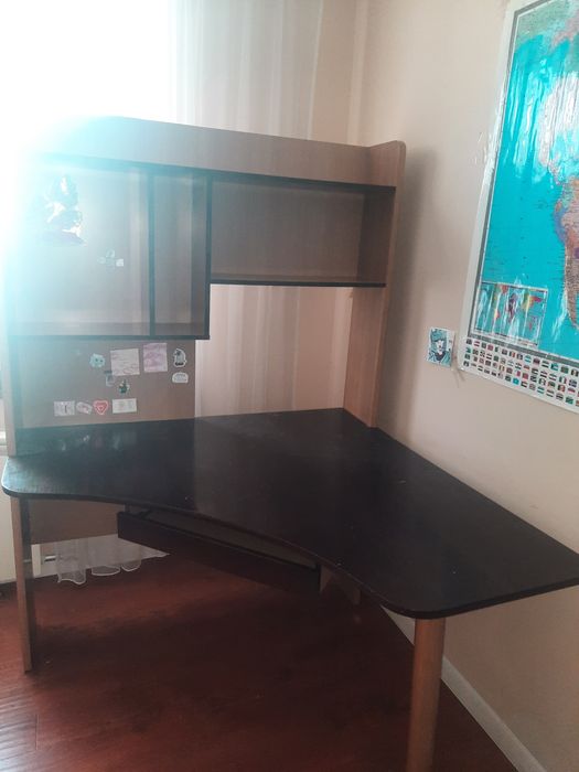 Отдам письменный стол
