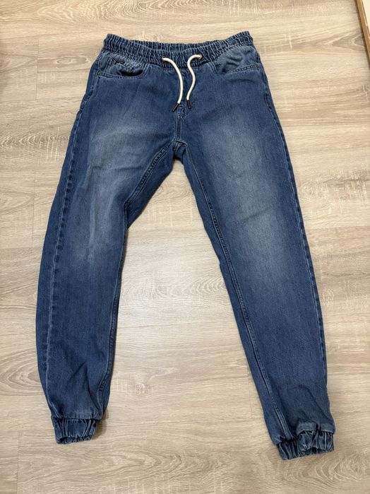 Нови Мъжки Дънки