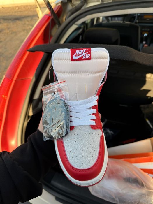 Jordan 1 retro Lost and Found