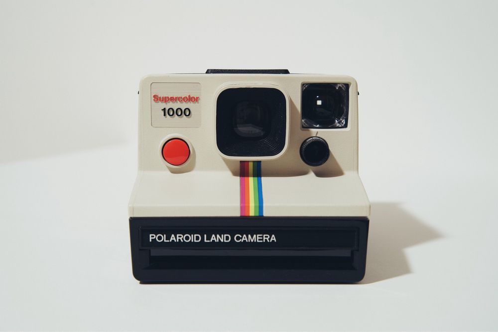 Polaroid instant камери