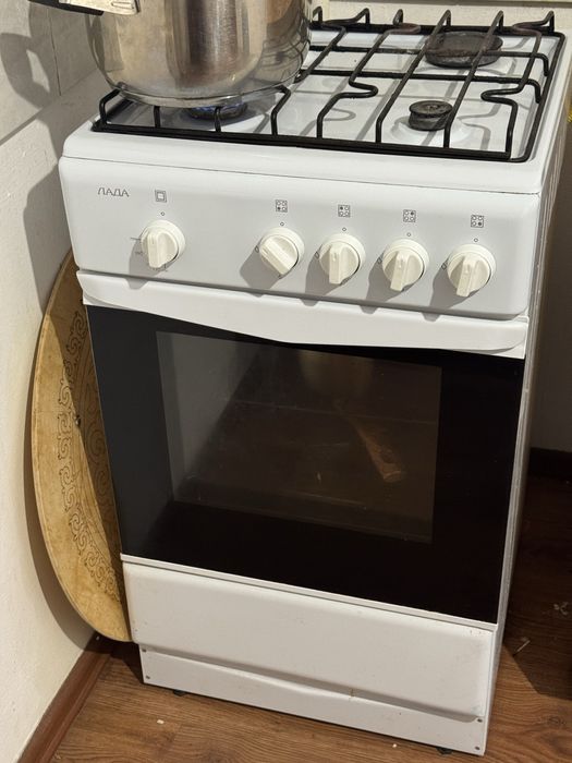 Газ плита өте жақсы жағдайда.