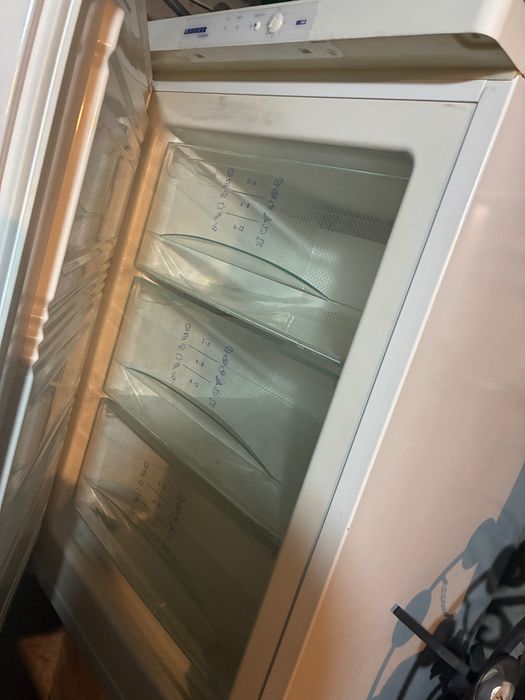 Продавам Фризер LIEBBHERR