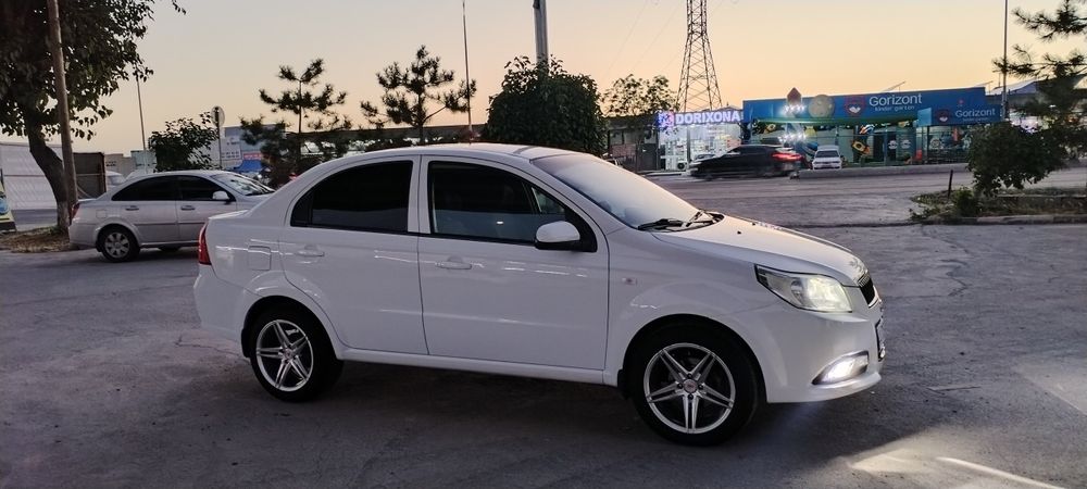 nexia 3 avtomat sotiladi